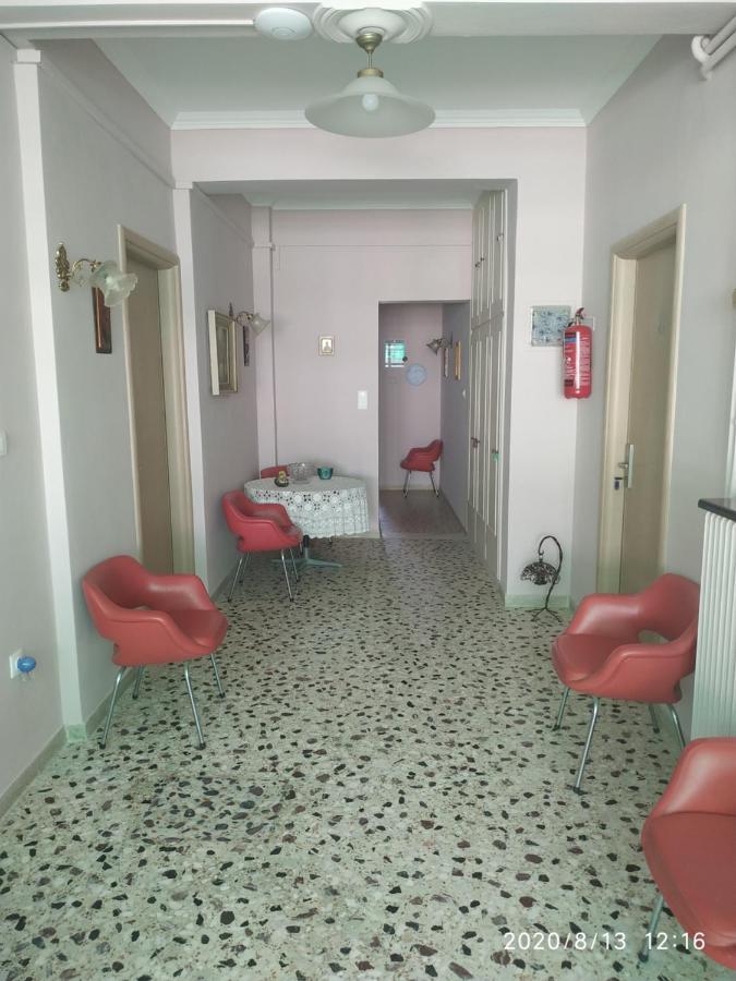 Finikas Rooms Agia Marina  エクステリア 写真