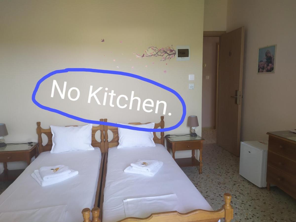 Finikas Rooms Agia Marina  部屋 写真