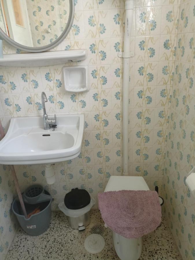 Finikas Rooms Agia Marina  エクステリア 写真