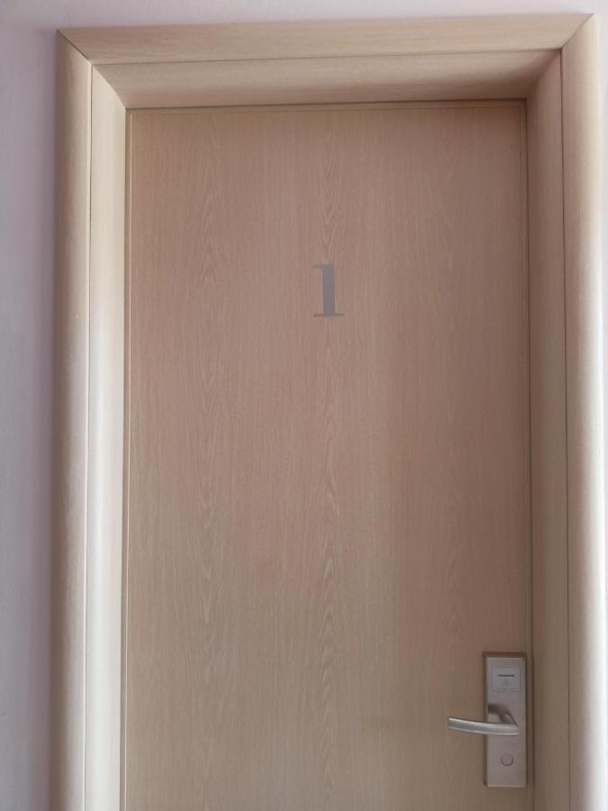 Finikas Rooms Agia Marina  部屋 写真