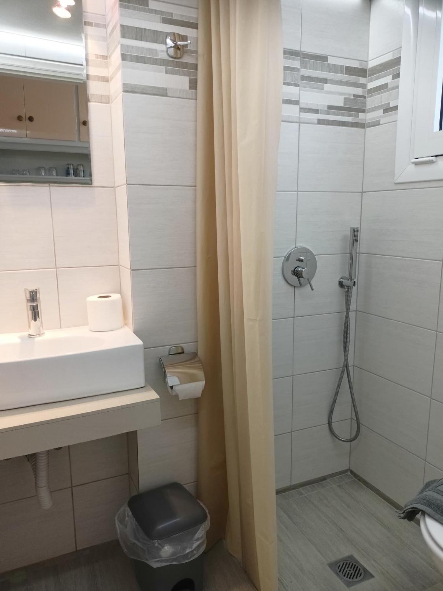 Finikas Rooms Agia Marina  部屋 写真